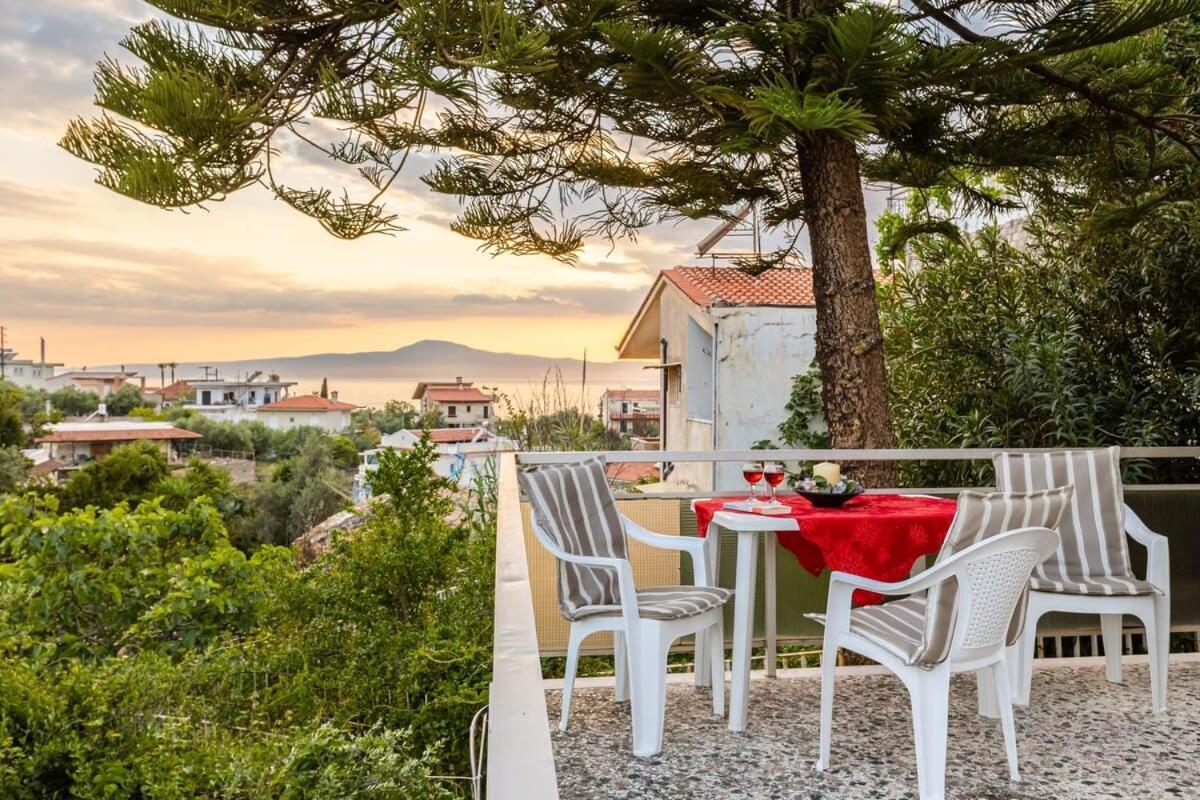 Seaside Family Haven - Avia'S Spacious Getaway Avía Exterior foto